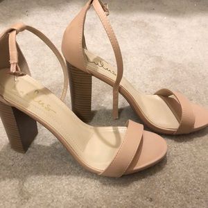 Lulus Women’s Tan Heels- RUN LARGE